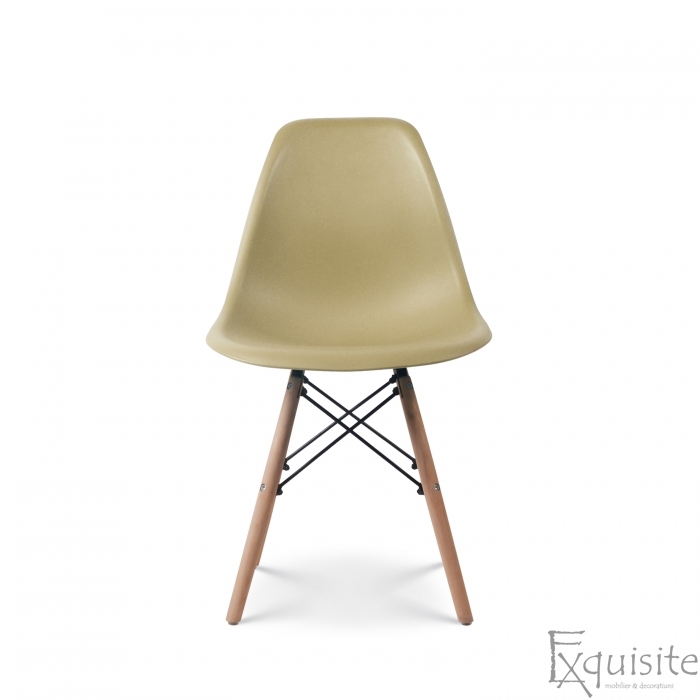 Masa rotunda din mdf cu 4 scaune tip Eames 15