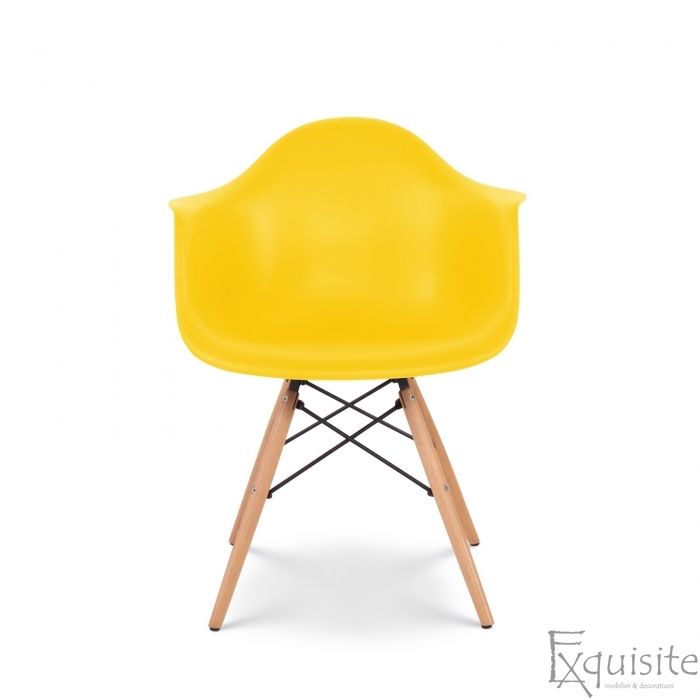 Scaun galben din plastic cu picioare din lemn - Set 4 bucati2
