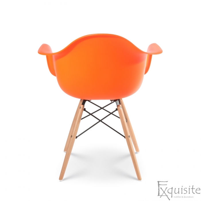 Scaun portocaliu din plastic cu picioare din lemn - Set 4 bucati 5