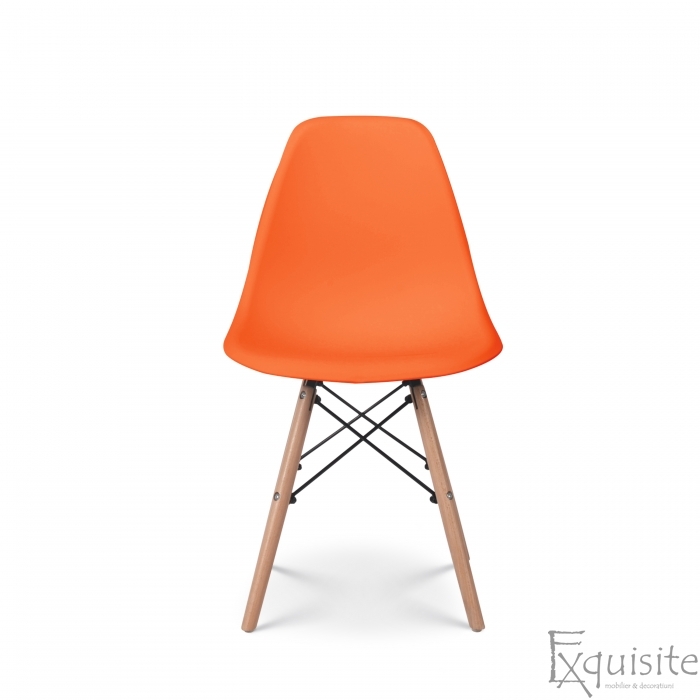 Scaun portocaliu din plastic cu picioare din lemn1