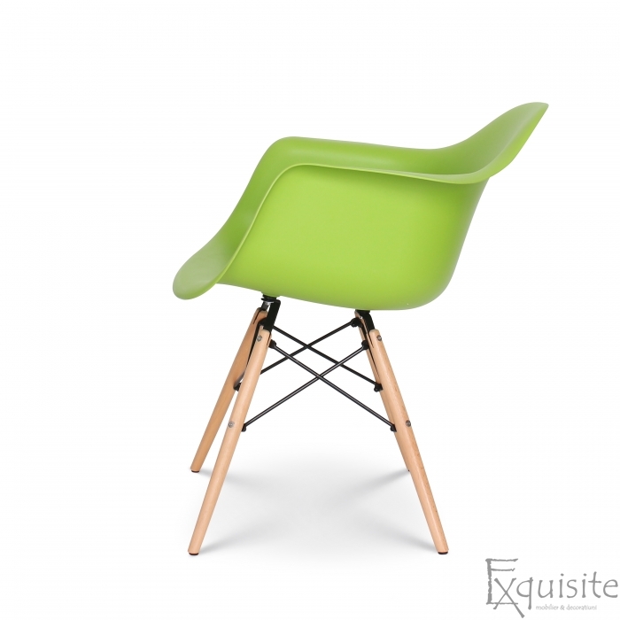 Scaun verde cu brate din polipropilena si picioare din lemn3