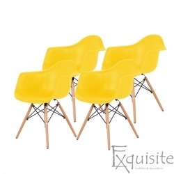 Scaun galben din plastic cu picioare din lemn - Set 4 bucati