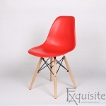Masa rotunda din mdf cu 4 scaune tip Eames 14