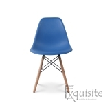 Masa rotunda din mdf cu 4 scaune tip Eames 11