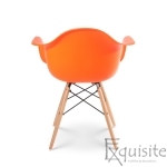 Scaun portocaliu din plastic cu picioare din lemn - Set 4 bucati 4