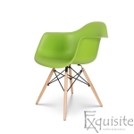 Scaun verde cu brate din polipropilena si picioare din lemn1